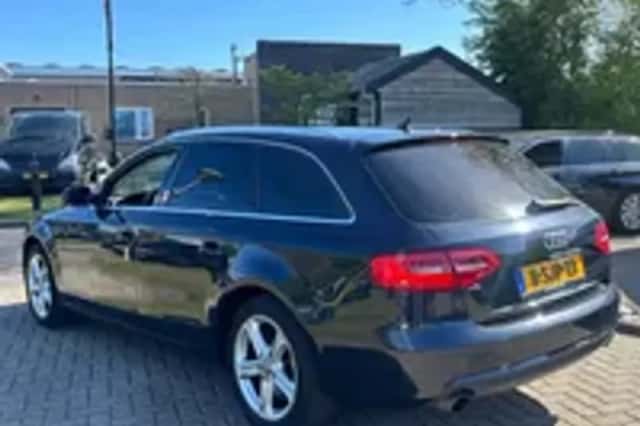 Audi A4 (2013) thumbnail 24