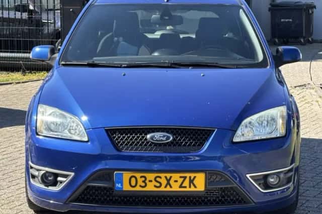 Ford Focus (2006) thumbnail 2
