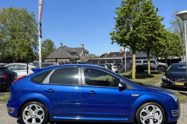Ford Focus (2006) thumbnail 4