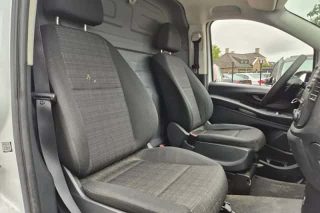 Mercedes-Benz Vito (2015) thumbnail 12