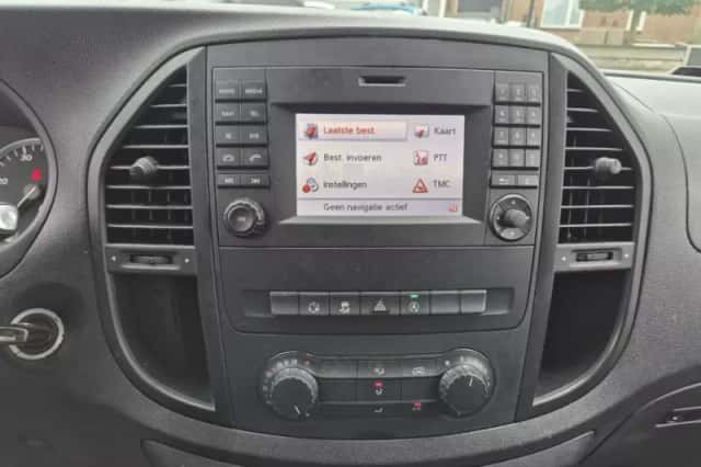 Mercedes-Benz Vito (2015) thumbnail 16