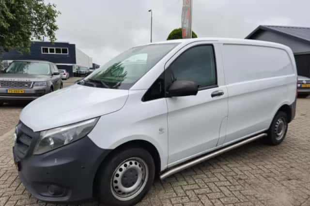 Mercedes-Benz Vito (2015) thumbnail 4
