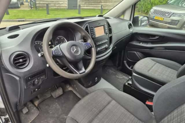 Mercedes-Benz Vito (2015) thumbnail 9