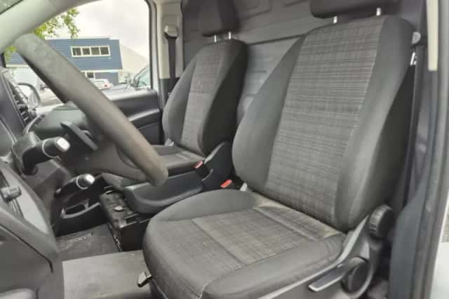Mercedes-Benz Vito (2015) thumbnail 10