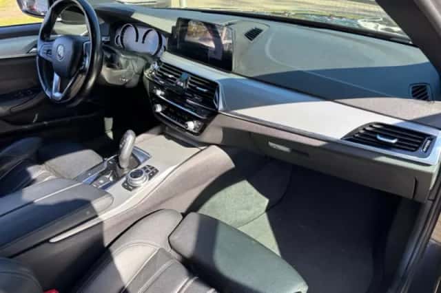 BMW 5-Serie (2017) thumbnail 6