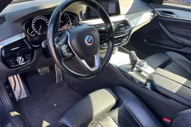 BMW 5-Serie (2017) thumbnail 8