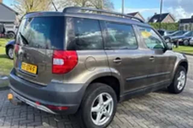 Škoda Yeti (2010) thumbnail 17