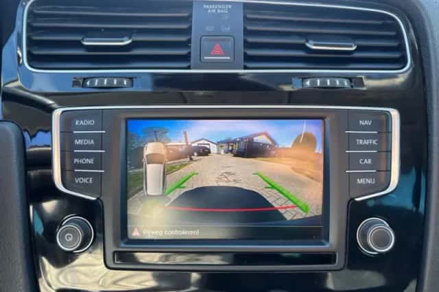 Volkswagen Golf (2015) thumbnail 15