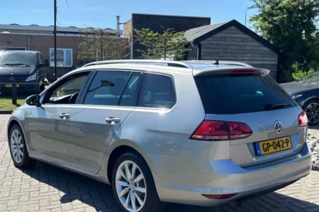 Volkswagen Golf (2015) thumbnail 7