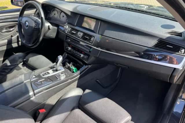 BMW 5-Serie (2015) thumbnail 10