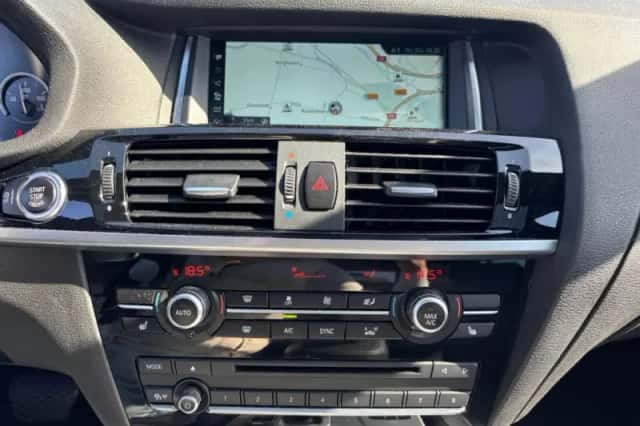 BMW X3 (2016) thumbnail 13