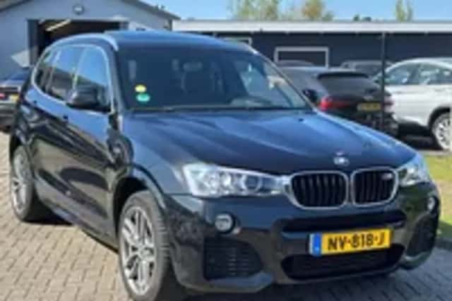 BMW X3 (2016) thumbnail 25