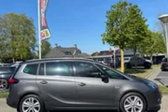 Opel Zafira Tourer (2012) thumbnail 25