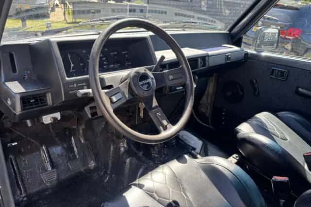 Nissan Patrol (1985) thumbnail 12