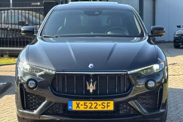 Maserati Levante (2021) thumbnail 3
