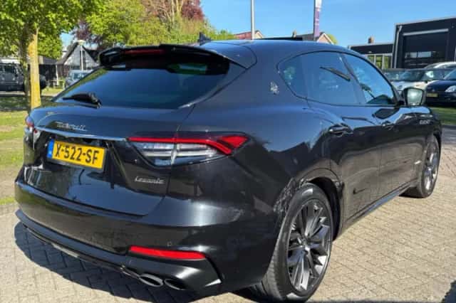 Maserati Levante (2021) thumbnail 4