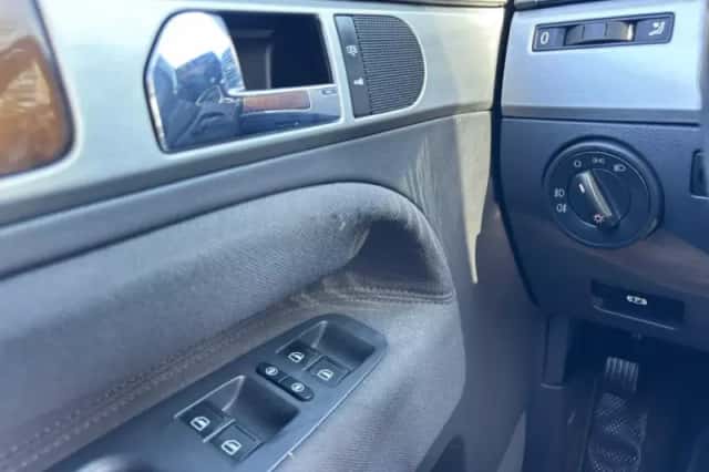 Volkswagen Touareg (2008) thumbnail 20