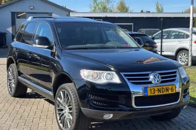 Volkswagen Touareg (2008) thumbnail 3