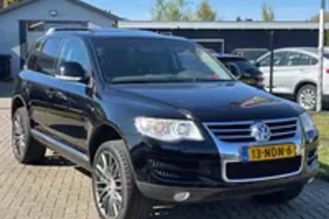 Volkswagen Touareg (2008) thumbnail 24