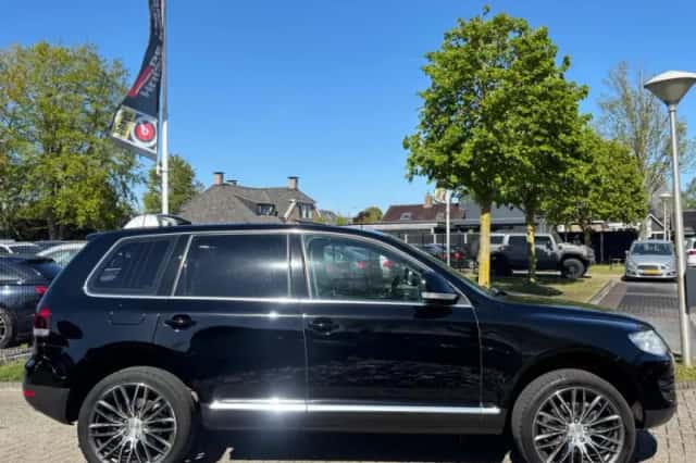 Volkswagen Touareg (2008) thumbnail 4