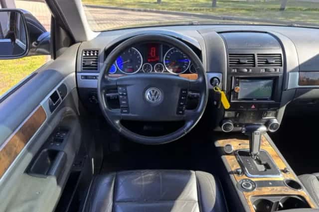 Volkswagen Touareg (2008) thumbnail 9