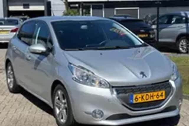 Peugeot 208 (2013) thumbnail 21