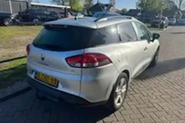 Renault Clio (2015) thumbnail 6