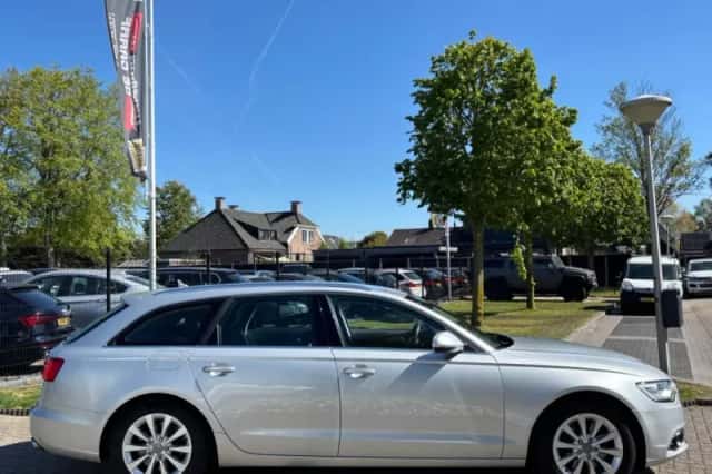 Audi A6 (2013) thumbnail 4