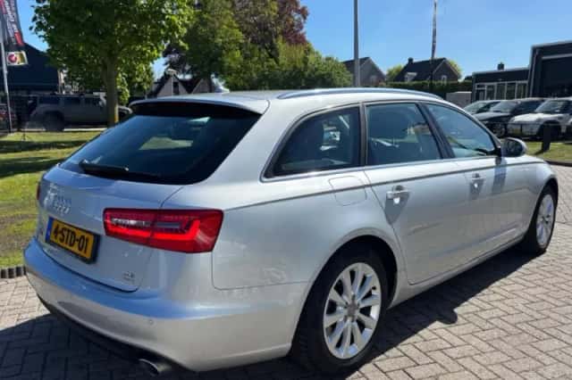 Audi A6 (2013) thumbnail 5