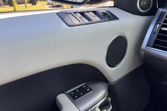 Land Rover Range Rover Sport (2014) thumbnail 22