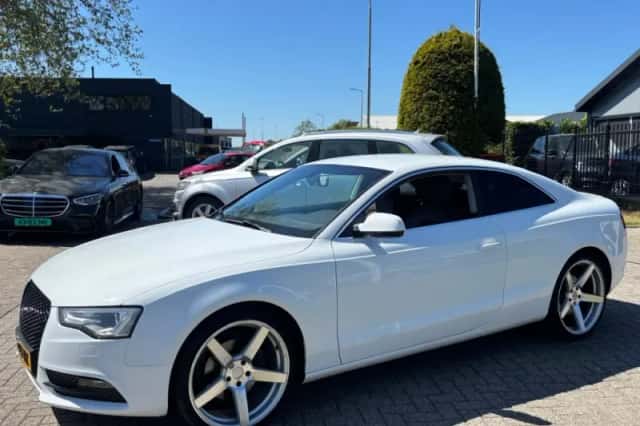 Audi A5 (2012) thumbnail 4