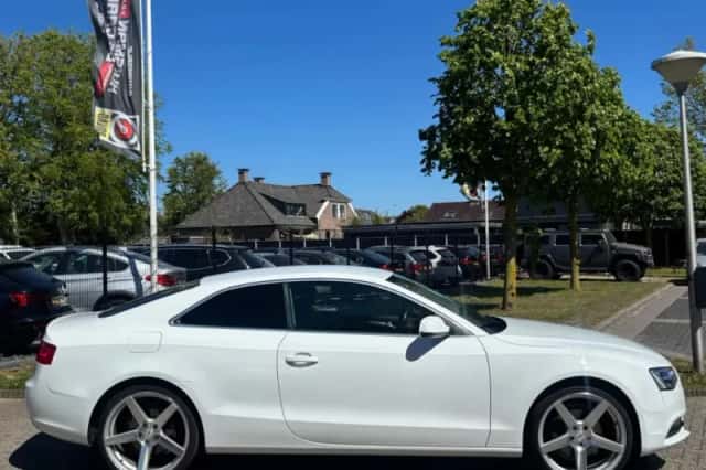 Audi A5 (2012) thumbnail 5