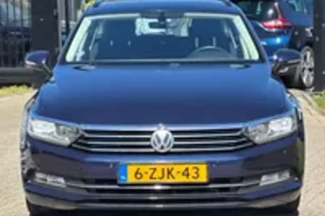 Volkswagen Passat (2014) thumbnail 21