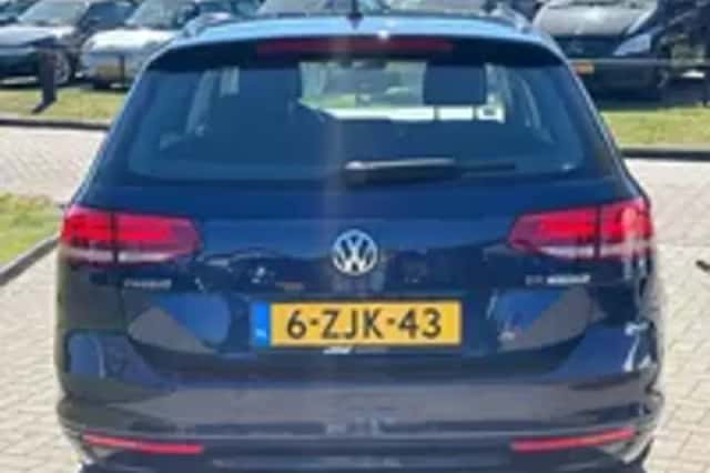 Volkswagen Passat (2014) thumbnail 25