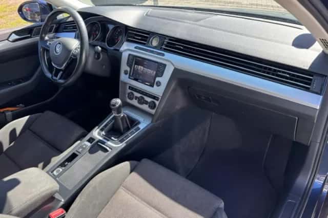 Volkswagen Passat (2014) thumbnail 10