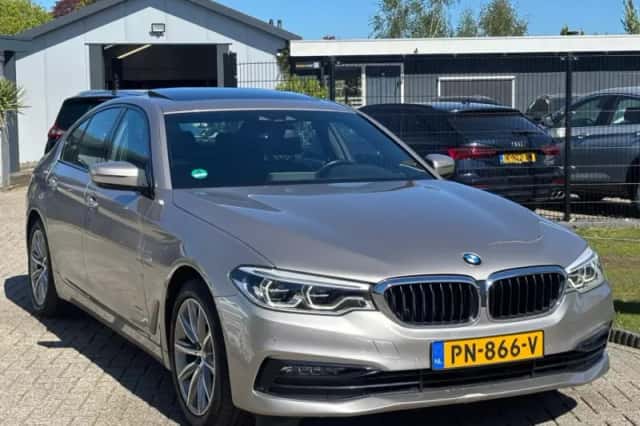 BMW 5-Serie (2017) thumbnail 4