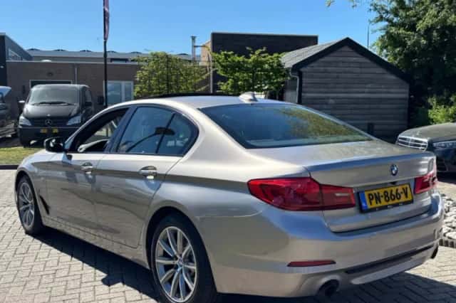 BMW 5-Serie (2017) thumbnail 8