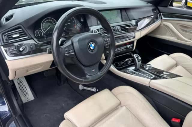BMW 5-Serie (2012) thumbnail 11