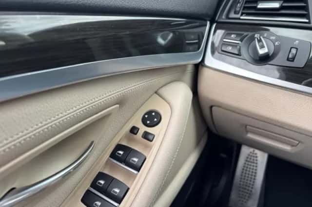 BMW 5-Serie (2012) thumbnail 16