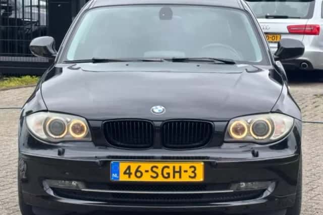 BMW 1-Serie (2011) thumbnail 2