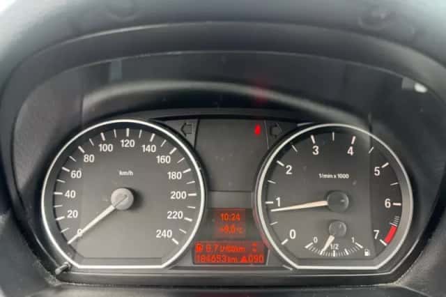 BMW 1-Serie (2011) thumbnail 14