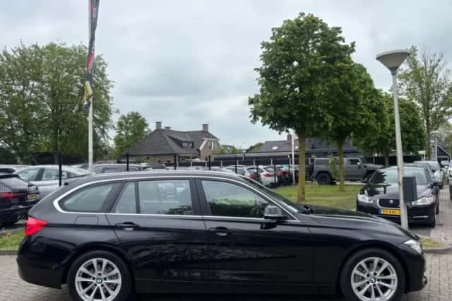 BMW 3-Serie (2017) thumbnail 4