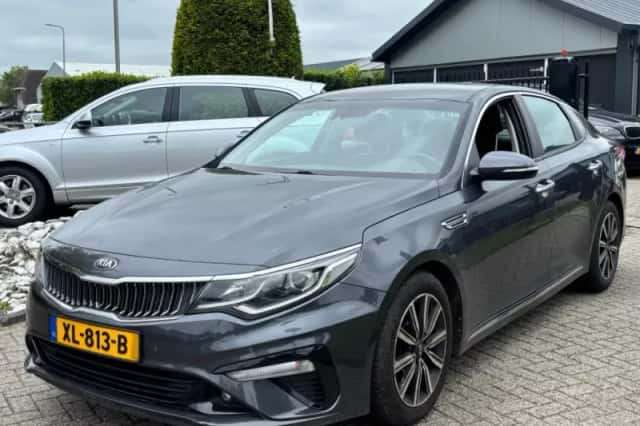 Kia Optima (2019) thumbnail 1