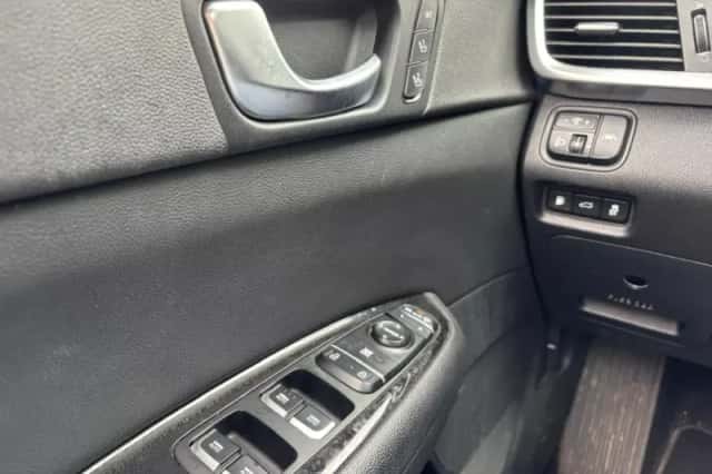 Kia Optima (2019) thumbnail 13