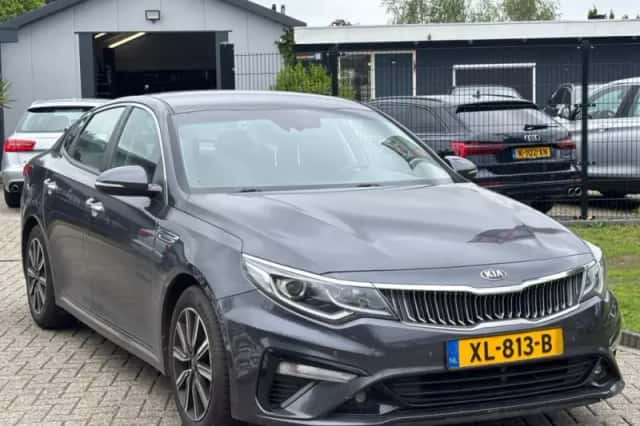 Kia Optima (2019) thumbnail 3
