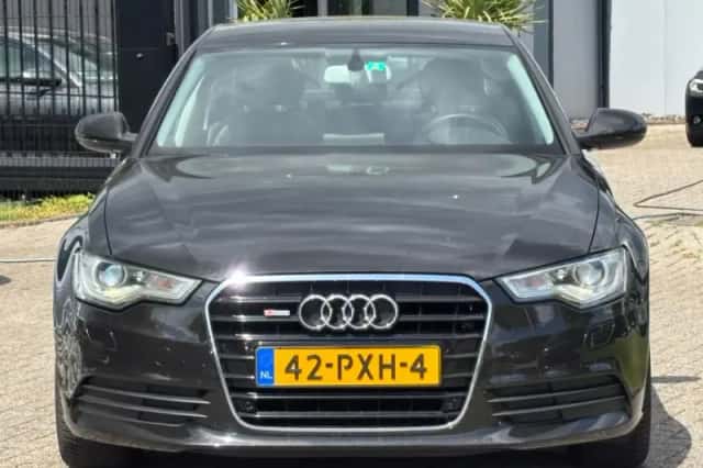 Audi A6 (2011) thumbnail 2