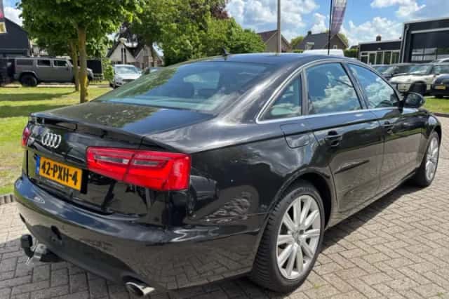 Audi A6 (2011) thumbnail 5