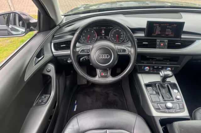 Audi A6 (2011) thumbnail 10