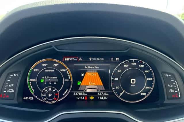 Audi Q7 (2016) thumbnail 16