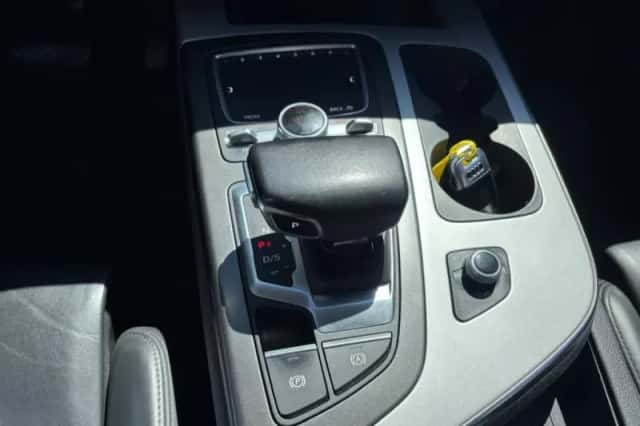 Audi Q7 (2016) thumbnail 17